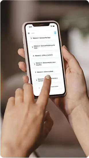 Celular com app de consultas